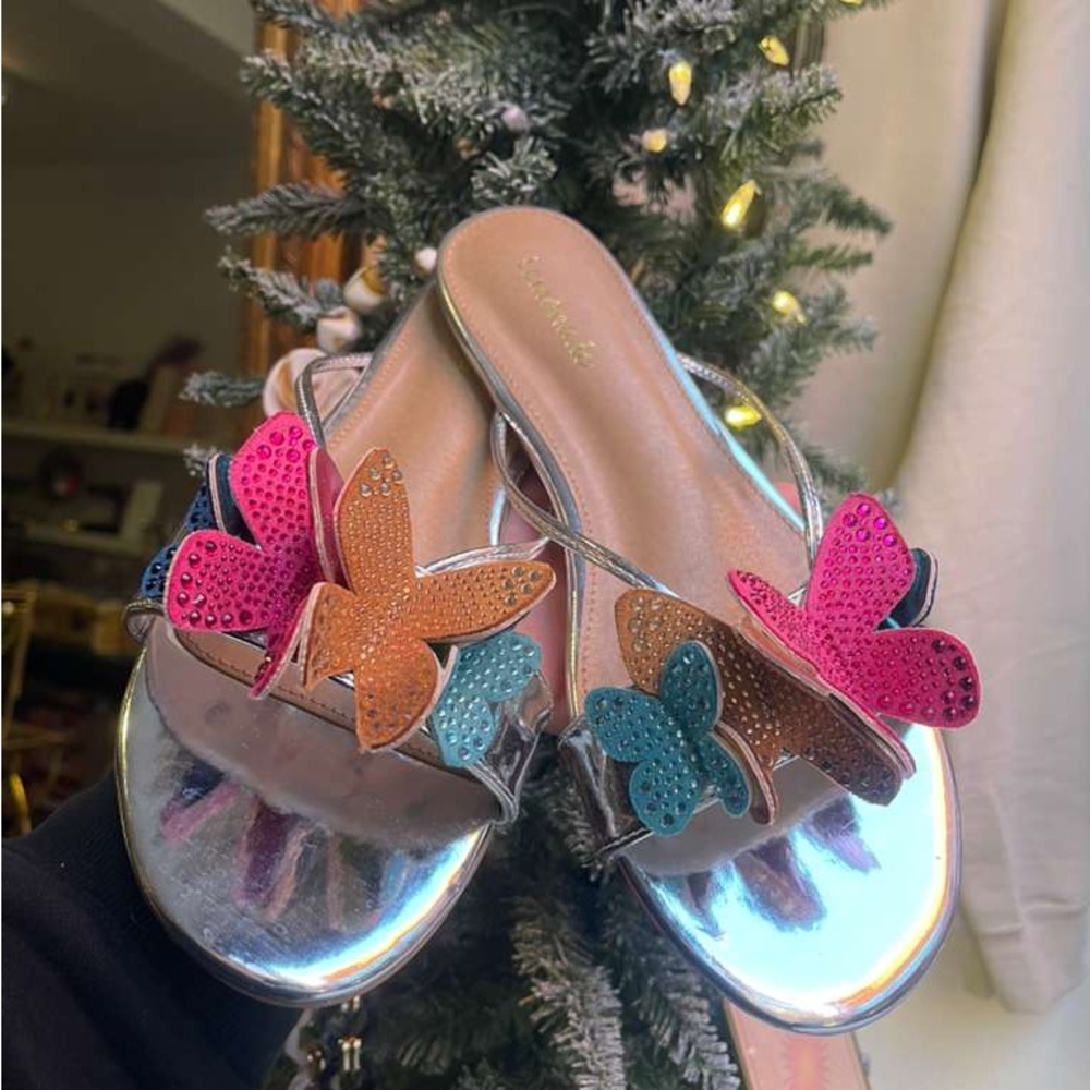 Stylish Silver Sandals with Vibrant Butterfly Accents
